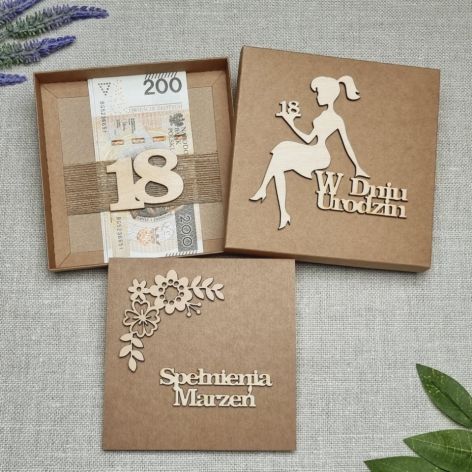 Kartka w pudełku na 18 urodziny,drewno,kraft DSW1