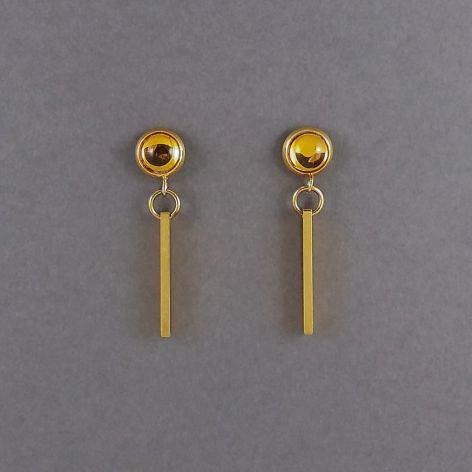 Kolczyki złote patyczki.