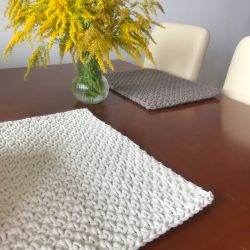 Podkładka na stół,pod talerz mech, 5mm.25x35cm