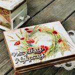 Pudełko na czekoladki wykonane z naturalnego drewna z motywem sielskim - 