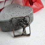 Broszka, przypinka Drzewo w ramce - Opakowanie ozdobne w cenie