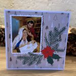 kartka bożonarodzeniowa ze św. Rodziną w szopce - kartka od przodu