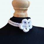 Naszyjnik-obroża biały kwiatek - biala