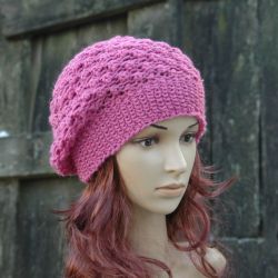 Różowa czapka beret