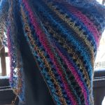 Duża cieniowana chusta ażurowa, na drutach - chusta na drutach