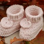 Małe buciki z wełny na drutach - niechodki - Niechodki różowe