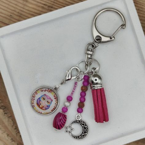 Brelok "Różowa Sowa z Księżycem" – ozdobny brelok do kluczy i torebki