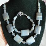 Uspokajający szary agat, elegancki naszyjnik i bransoletka, zestaw biżuterii - 