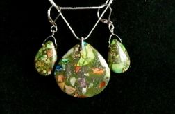 Zielony jaspis cesarski z pirytem, wisiorek, kolczyki, łańcuszek - zestaw biżuterii