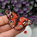 Naszyjnik Motyl - w odcieniach czerwieni - naszyjnik czerwony motyl