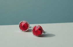 Czerwone sztyfty z kwiatkiem