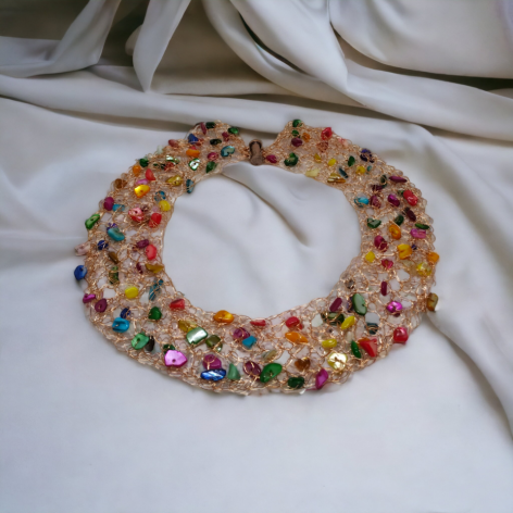 Miedziany naszyjnik z kolorową masą perłową