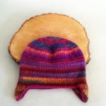 Czapka szydełkowa multikolor fioletowy - fioletowa czapka