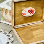 Pudełko na czekoladki wykonane z naturalnego drewna z motywem sielskim - 