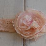 Retro opaska niemowlęca w delikatnym beżu i różu - 