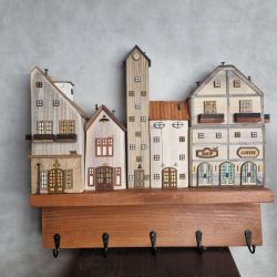 Domki drewniane na klucze handmade 28