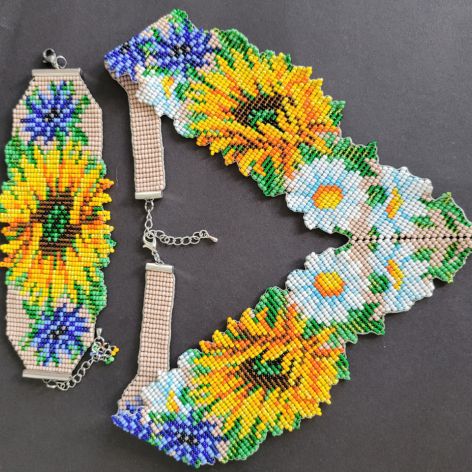 Komplet "Bukiet Słoneczny" naszyjnik i bransoletka z kwiatami z koralików