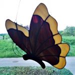 Zaczarowany motyl zawieszka Tiffany - Motyl na zamówienie w kolorze ciemnego bursztynu