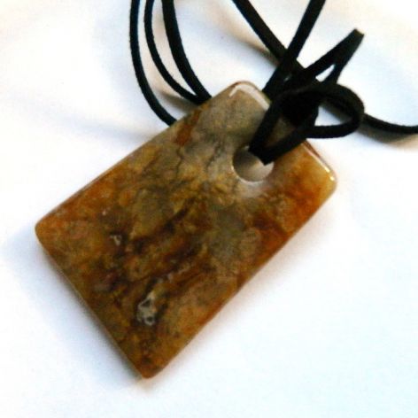 Uspokajajacy jaspis oceaniczny, duży wisior w kształcie trapezu