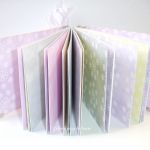 Album dla dziewczynki z bucikami fioletowy  - 