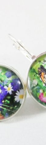 Motyl wśród kwiatów: kolczyki