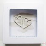 Kartka ŚLUBNA z sercami 1 - pudełko - Biało-beżowa kartka na ślub z dwoma sercami