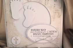 Pamiątka Chrztu Świętego w eleganckim zestawie.