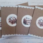 Zestaw 4 kartek wielkanocnych z życzeniami „Króliczki w koszyczkach” - Wnętrza kartek z grafikami