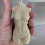 Świeca dekoracyjna ciało kobiety w bikini - 