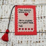 REZERWACJA - Personalizowana haftowana zakładka do książki dla niej. - 