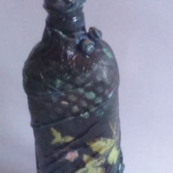 Butelka z jeżynkami i parasolem