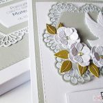 Kartka PAMIĄTKA CHRZTU z gołębicą #7 - Pamiątka Chrztu z białymi kwiatuszkami