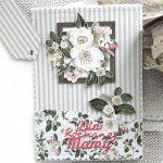 Kartka na Dzień Matki z kwiatami jabłoni - Jasnokremowe wnętrze kartki i tył etykietki