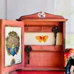 Ręcznie malowana szafka na klucze, Frida Kahlo, prezent, kwiaty - 