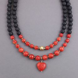 Naszyjnik koral i lawa.