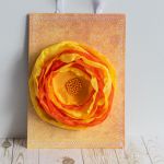 Broszka kwiat - Pomarańcz / żółty - Kolor może ciut się różnić w zależności od ustawień monitora