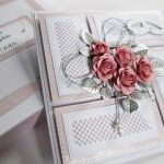 Kartka W DNIU ŚLUBU srebrzysto-różowa - Srebrzysto-różowa kartka ślubna w pudełku