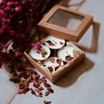 ZESTAW SOJOWYCH PODGRZEWACZY (TEALIGHTÓW) NA WALENTYNKI  - świeca sojowa róża miłość walentynki