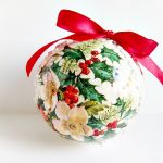 Bombka decoupage - ostrokrzew i śnieg - 