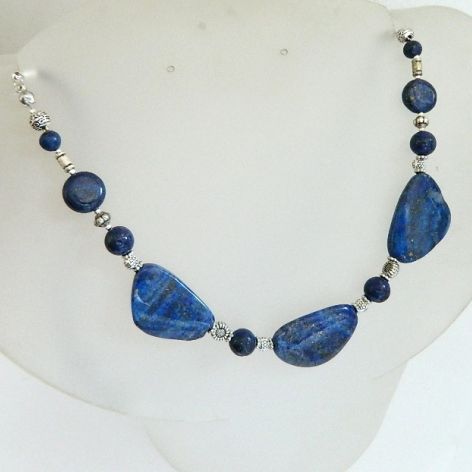 Lapis lazuli, elegancki naszyjnik 