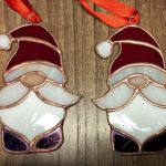 Gnomy choinkowe witrażowa zawieszka - gn3