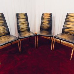 Zestaw 4 ręcznie malowanych krzeseł vintage