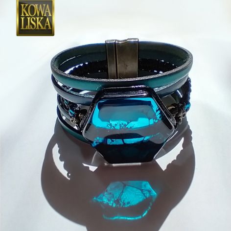 Deep blue - bransoleta z żywicy i rzemieni