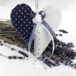 serca lawendowe granatowo - białe - romantyczny prezent