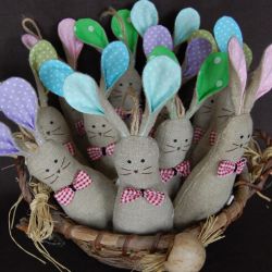 Lniany zając stojąco-wiszący - pastelowy róż