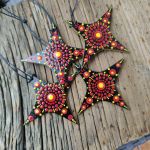 Ręcznie malowane gwiazdki – zawieszki w stylu mandali - 2