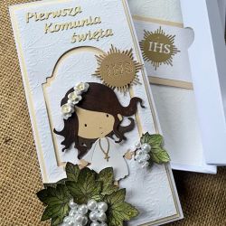 146,Pamiątka Komunii świętej z dziewczynką 1