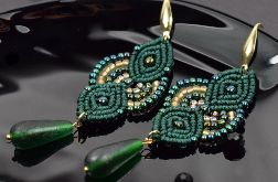 Kolczyki w odcieniach butelkowej zieleni i złota z zieloną kroplą