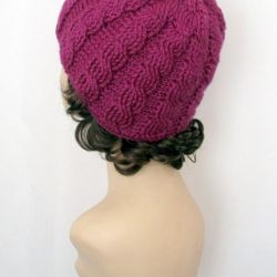 Czapka - śliwkowe warkocze