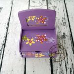 fioletowa toaletka kwiaty - pudełko na drobiazgi dla dziecka